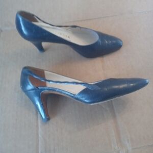 Vintage Roland Cartier Navy Blue Leather Pumps Braided Accents Made in Italy 39
